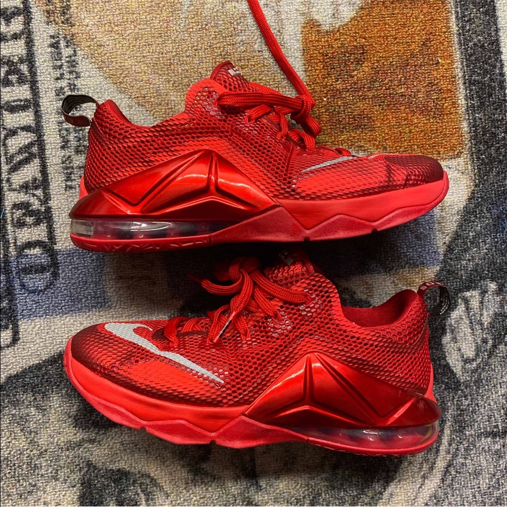 Nike Lebron 12 low university red Sz 7.5 women